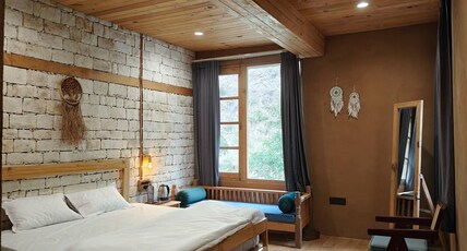 By The Brook - A Riverside Retreat Room Type - Two Bed Room Family Cottage with River View Deck