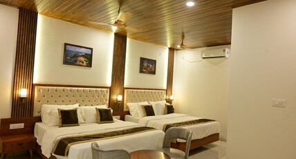 Majestic Villa Room Type - Family Suite,Twin Bed