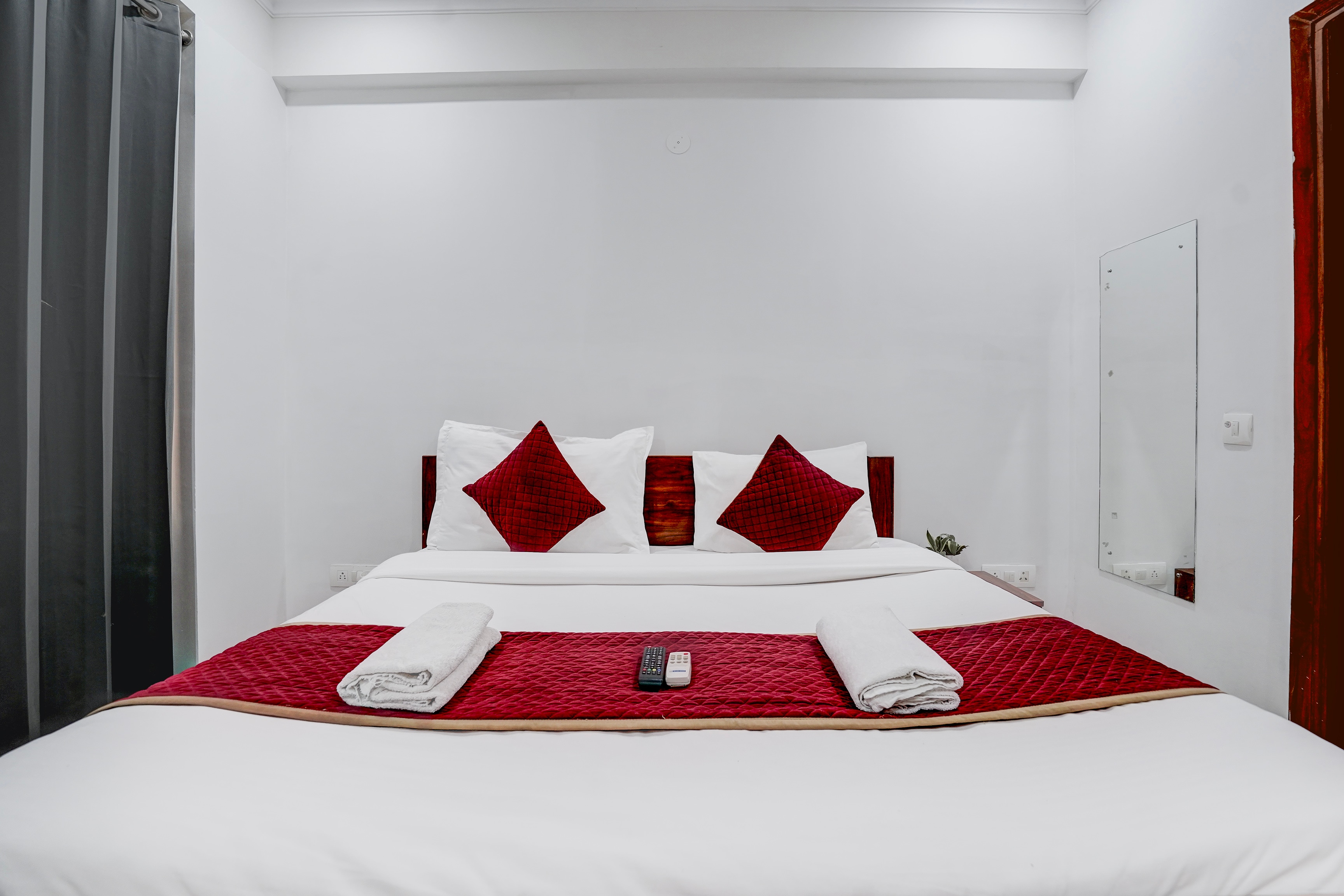 Niketan Boutique Hotel & Homestays - Tap to explore photos