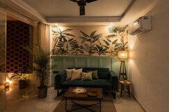 Cosy 1BHK Golf Course Road Near Metro Magnolia