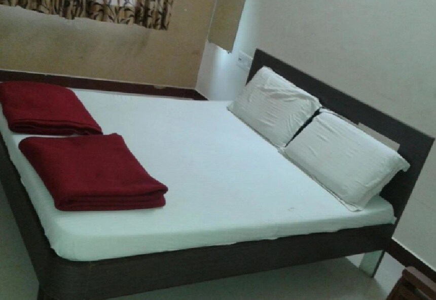 Hotel Jay Krishna - Tap to explore photos