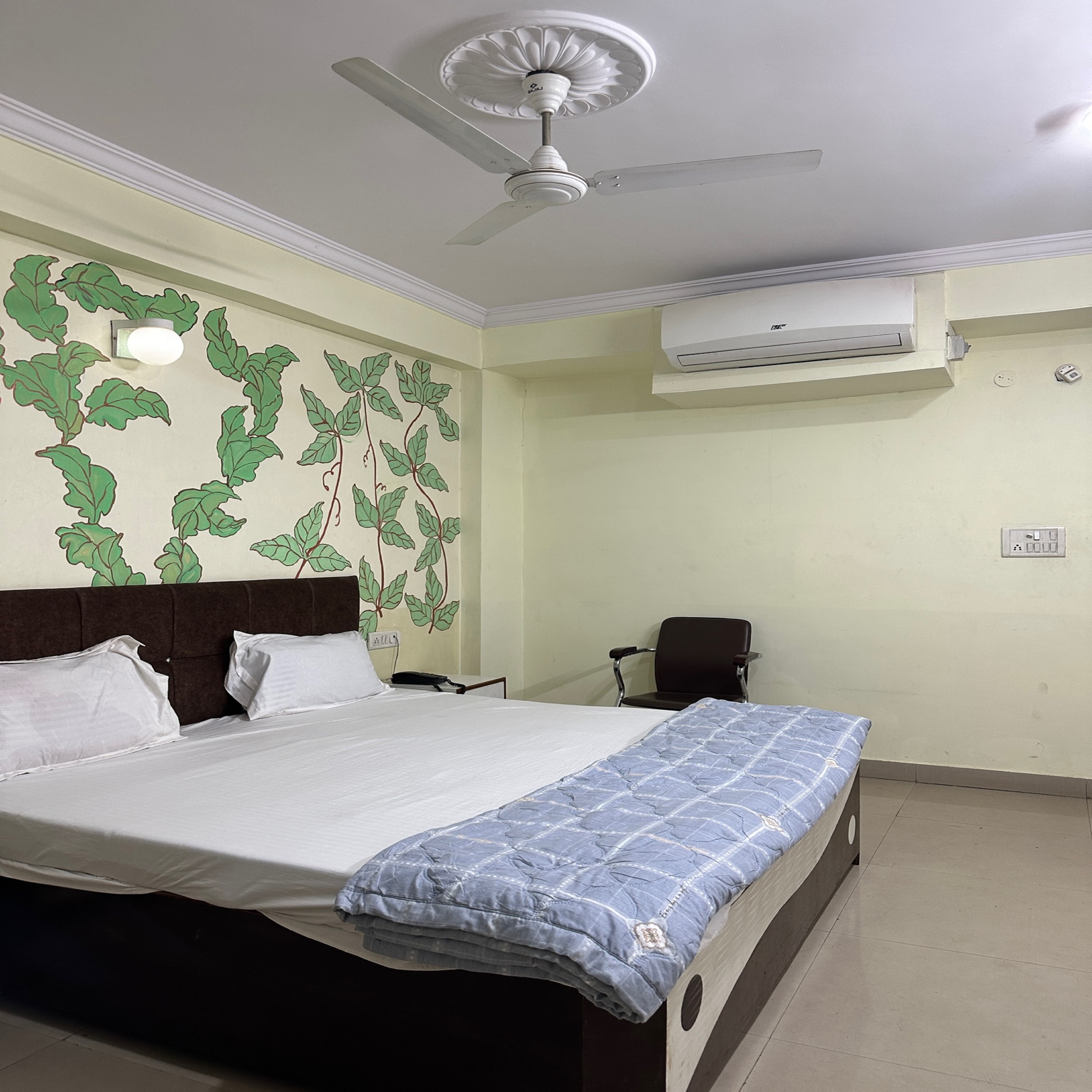 HOTEL MP21 - Tap to explore photos