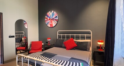 SHANTAI LUXURY HOME STAY Room Type - Ebony (Double Sharing)