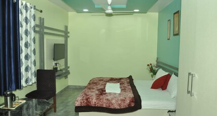Hotel Reyansh Room Type - Deluxe ac