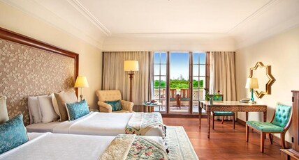 The Oberoi Amarvilas Room Type - Premier Room with Balcony Twin