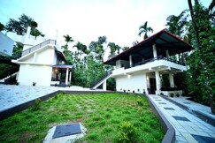 Neralekadu  Stay located in mudigere