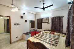 Diamond Suite, South Calcutta || Entire AC 2BHK with private gym
