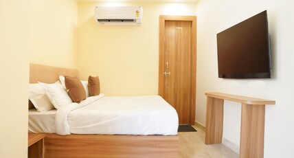 Hotel Al Aziz Palace 30 Mts from Dargah Sharif Room Type - Deluxe Double Bed With Terrace