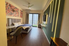 Zoomstay, Omaxe, near palassio mall