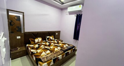 Hotel Raja Inn Kondagoan Room Type - Deluxe AC Room
