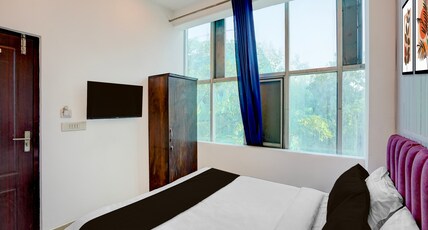 Hotel O Gomti Nagar Station Formerly Insight Inn Room Type - Classic