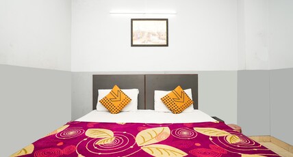 SUNRISE GUEST HOUSE Gurugram Room Type - Standard Room (Non-AC)