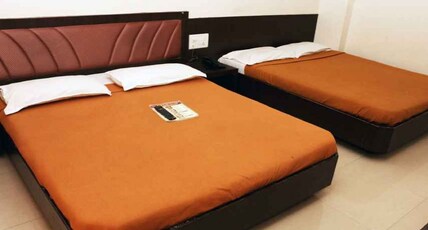 Hotel Dev Palace Lodging Room Type - Family Room