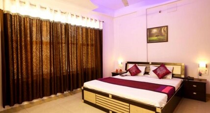 Hotel Plaza Inn Room Type - Deluxe Room Ac