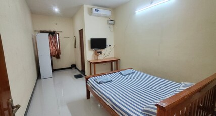Nalli Plaza Room Type - Budget Double Room AC