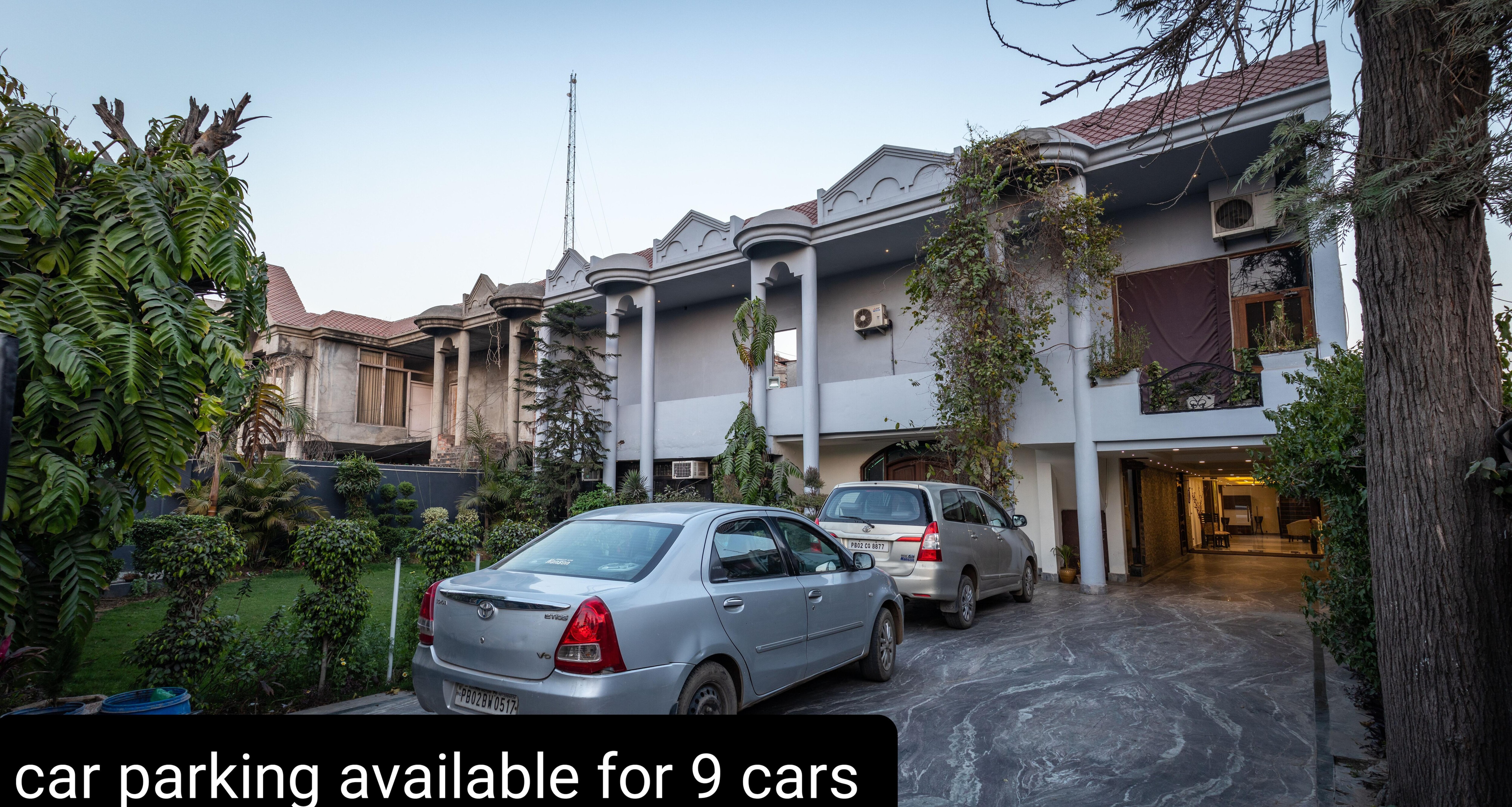 De Manora Homes Bed & Breakfast - Tap to explore photos