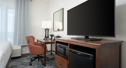 Hampton Inn Cleveland Room Type - 2 QUEEN BEDS NONSMOKING