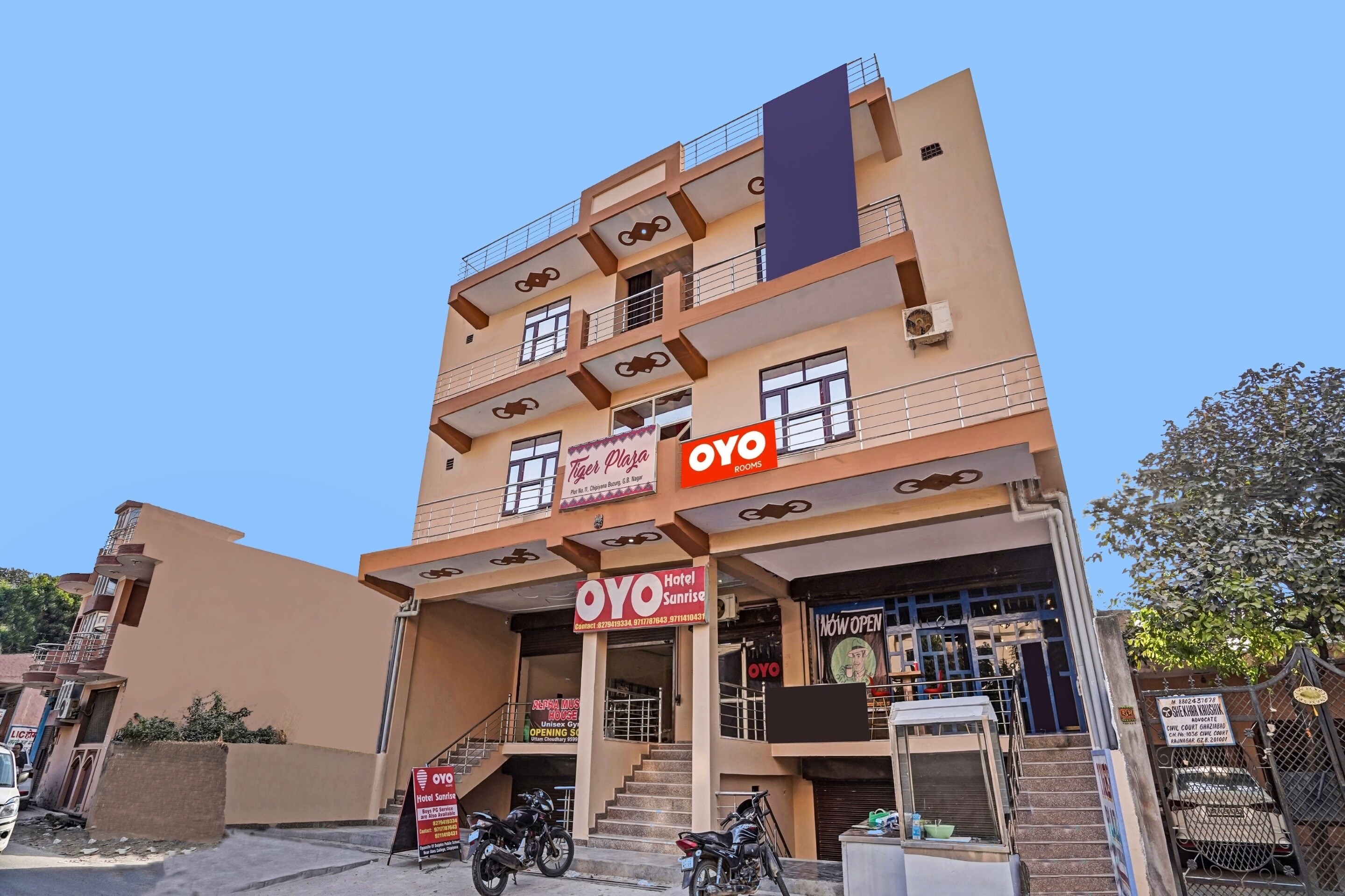 OYO 703959 Hotel Sunrise - Tap to explore photos