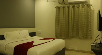 THE JAYPRIYA RESIDENCY Room Type - Standrard AC Room