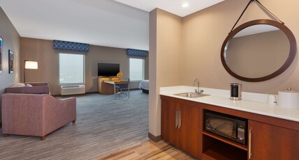 Hampton Inn & Suites Wells, NV Room Type - 2QN HEARING ACC STUDIO NS