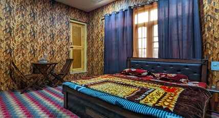home stay in Srinagar Kashmir Room Type - Private bedroom