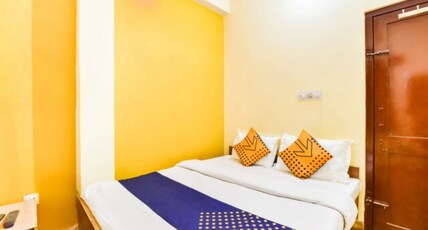 Hotel Radhe Room Type - Room with Air Conditioning