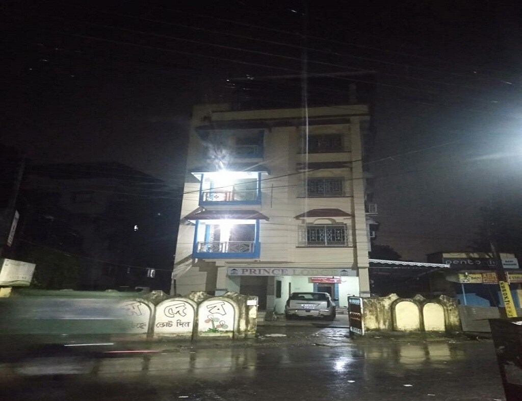 Prince Lodges - Tap to explore photos