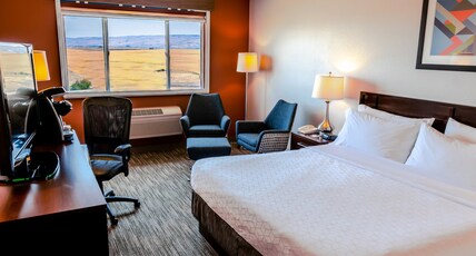 Holiday Inn Express Pendleton, an IHG Hotel Room Type - 1 King Bed Standard Comm Access Tub