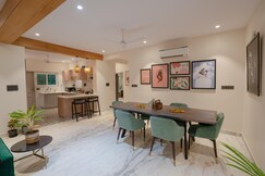 Casa Rio - Modern 3 BR near Fateh Sagar Lake