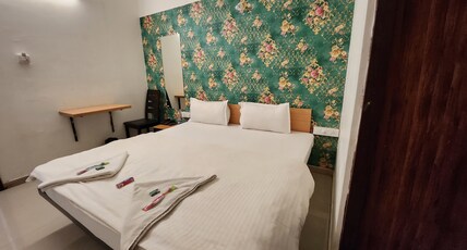 Hotel Saubhagya Elite Room Type - Non AC Deluxe - King size Bed