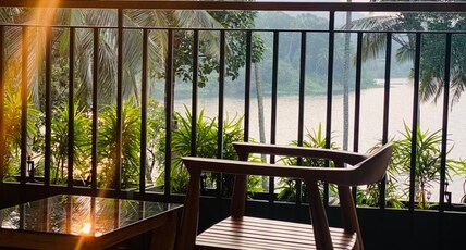 Malankara Palace Lake View Resort & Spa Room Type - The lake view sunset Mirage