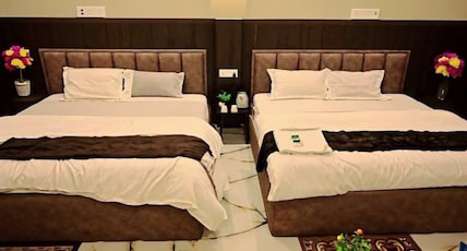 SHRI RAGHAV JI INN Room Type - Deluxe Room