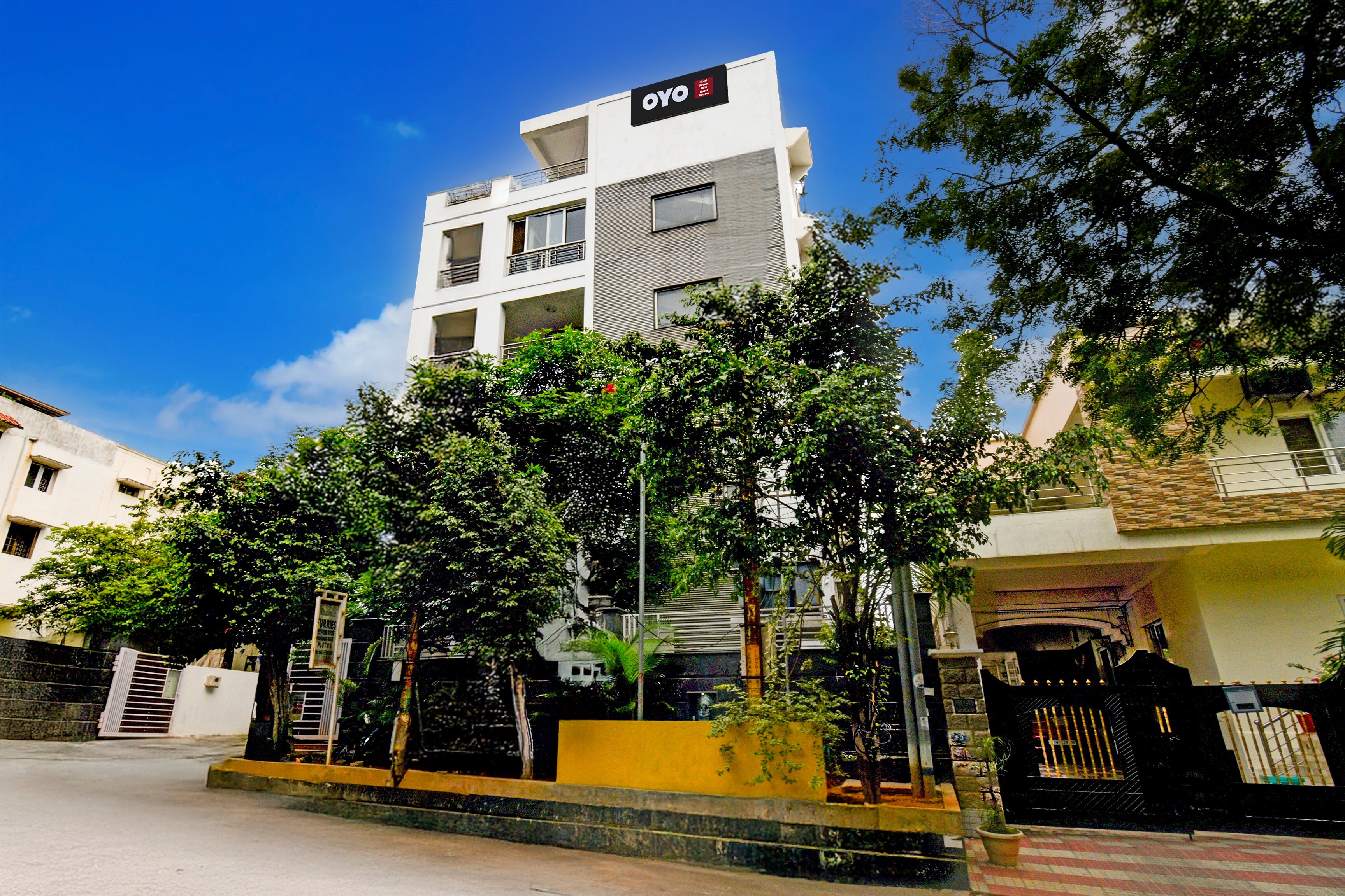 Hotel O SEVEN HILLS GUEST HOUSES - Tap to explore photos