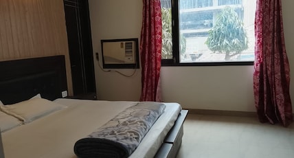 Hotel Star Residency Near Medanta Hospital Room Type - Deluxe Room with City View Hotel Star Residency Near Medanta Hospital Room Type - Deluxe Room with City View