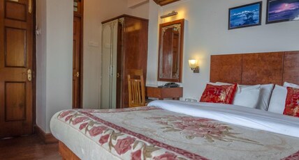 Shangri-la Regency Room Type - Double Room Attic