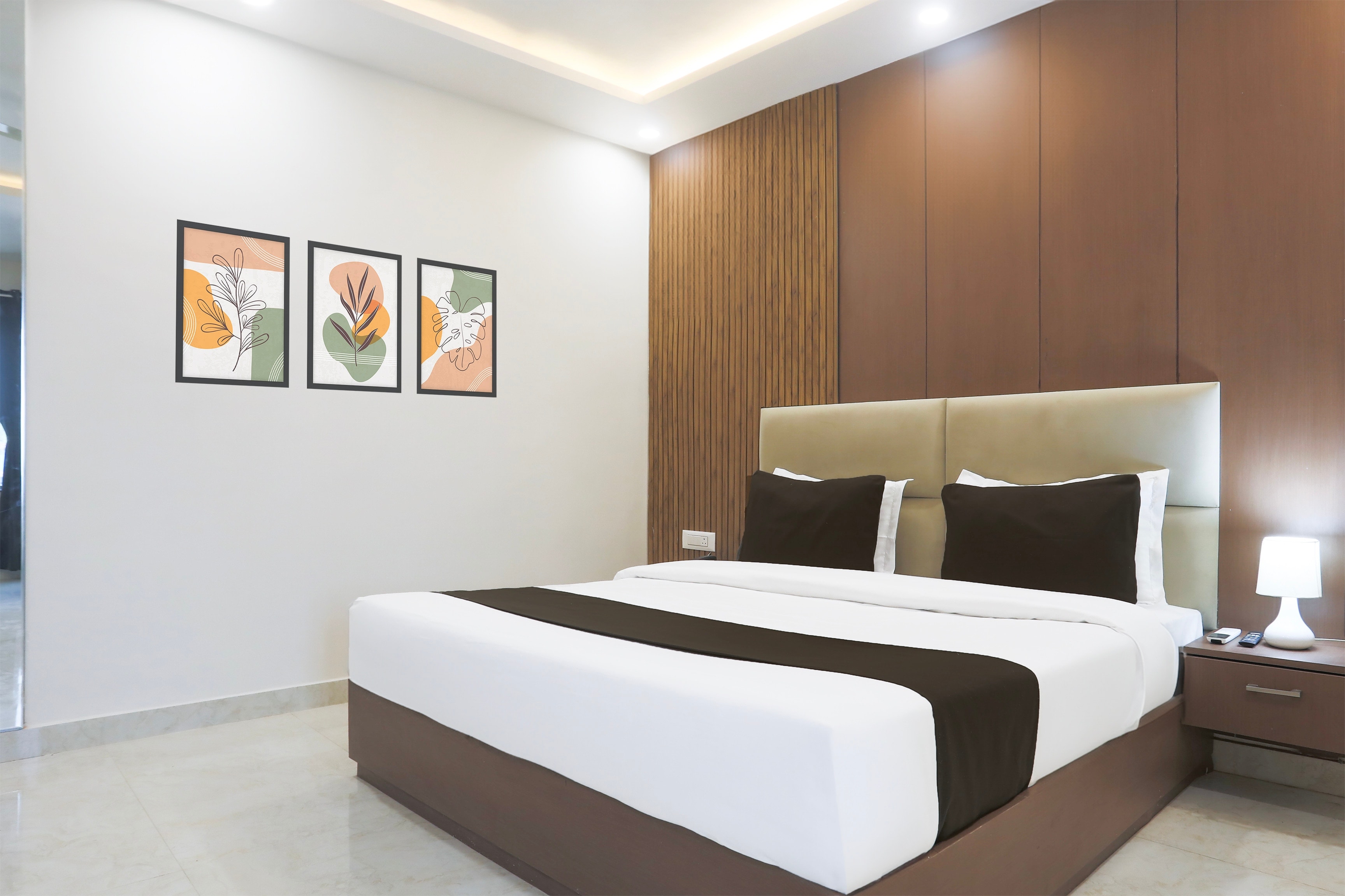 Flagship OYO Hotel O by OYO S R Galaxy - Tap to explore photos