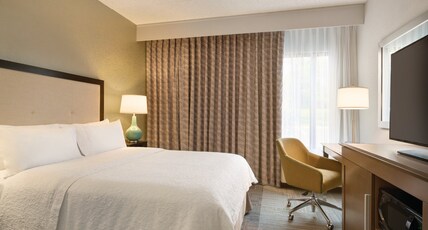 Hampton Inn by Hilton Reading/Wyomissing Room Type - 1 QUEEN MOB HEAR ACC TUB