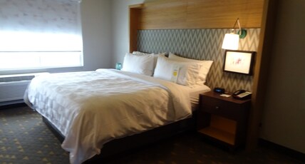 Holiday Inn Jonesboro Room Type - Standard Room