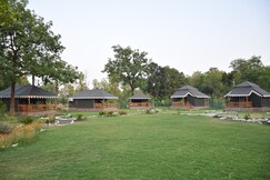 THEROYAL RIVER RESORT