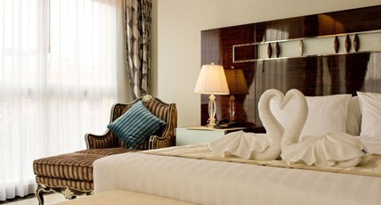 LK Royal Wing Hotel Room Type - Superior Room