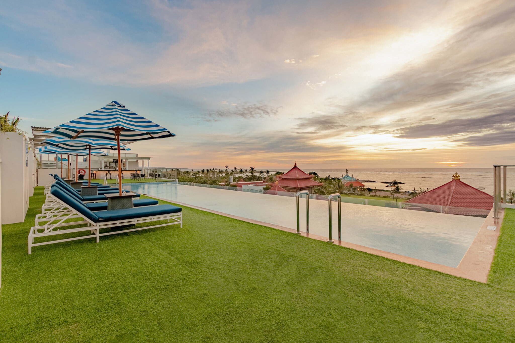 Holiday Inn Express Baruna Bali - Tap to explore photos