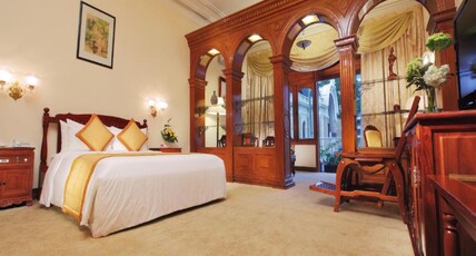 Continental Saigon Hotel Room Type - Opera View Suite