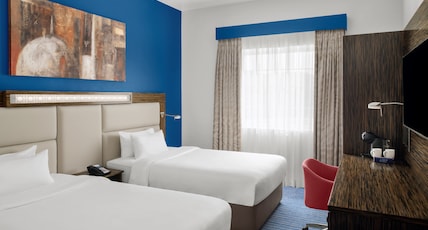 HOLIDAY INN EXPRESS - SAFA PARK Room Type - 2 Single Beds Standard Smoking HOLIDAY INN EXPRESS - SAFA PARK Room Type - 2 Single Beds Standard Smoking