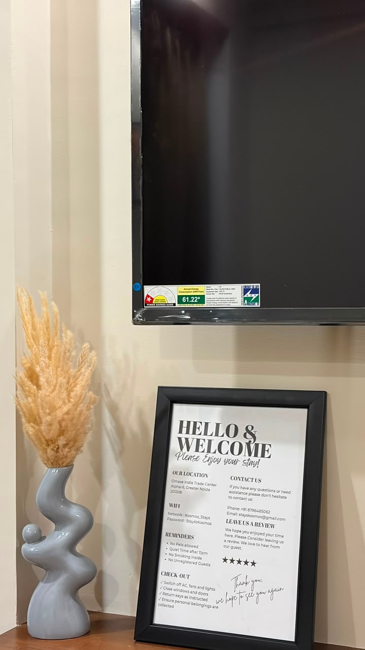 Luxury Stay in Greater Noida | Near Expo Mart - Tap to explore photos