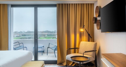 Radisson Blu Grand Hotel & Spa, Malo-les-Bains Room Type - Superior Room - City View and Balcony Radisson Blu Grand Hotel & Spa, Malo-les-Bains Room Type - Superior Room - City View and Balcony