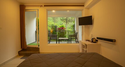 Teaberg Estate Haus Room Type - Mini Suite with Tea Plantation view and balcony