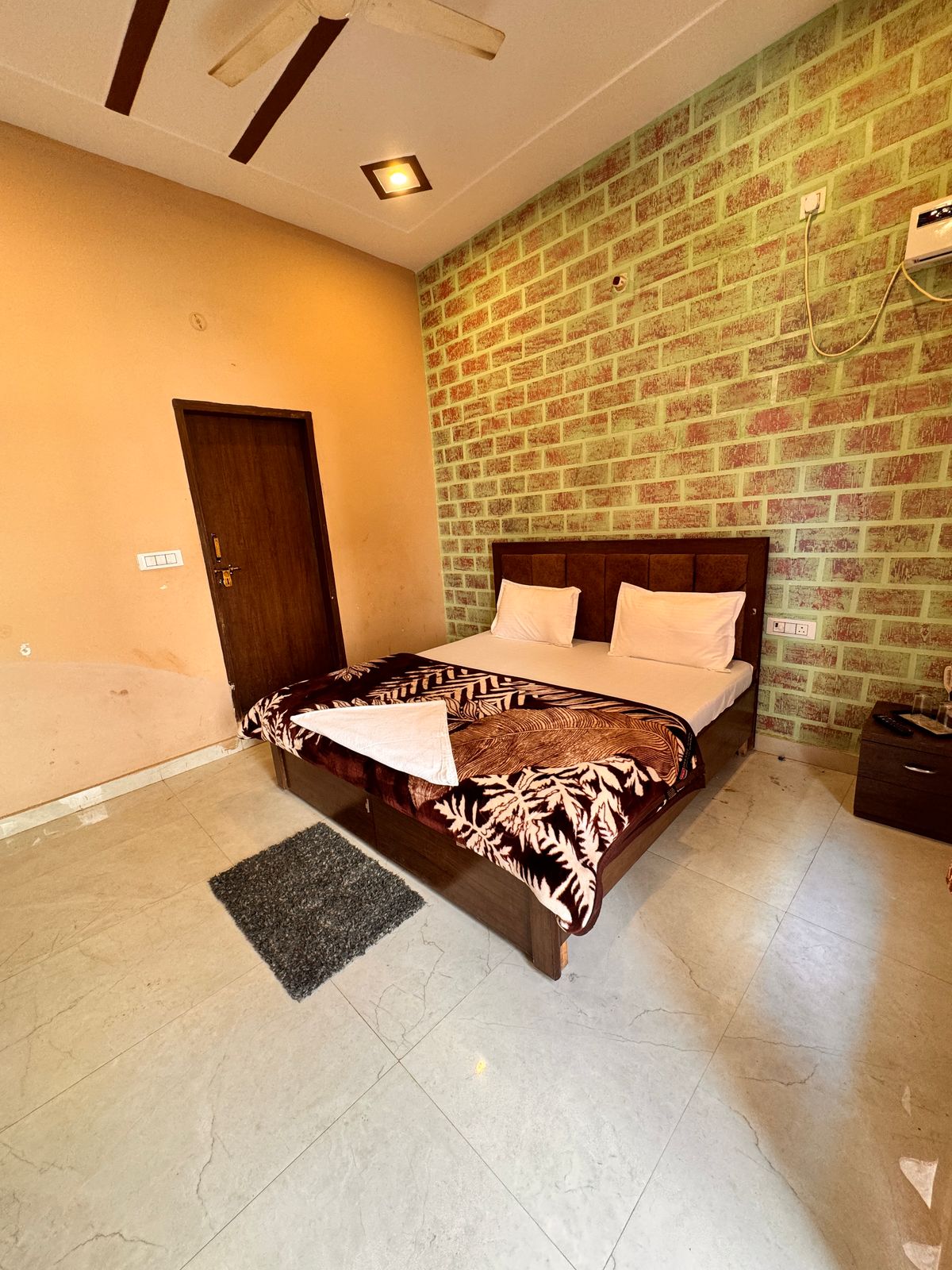 RAGHAV DHAM - Tap to explore photos