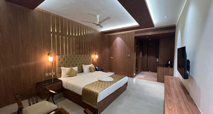 Hyders Mahal & Hotel Room Type - luxury double room