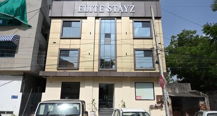 Hotel Elite Stayz Room Type - Deluxe Room with City View