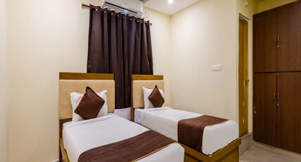 Hotel Jaasri Room Type - DELUXE TWIN